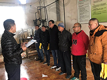 華謀咨詢?yōu)槟?化工行業(yè))公司現(xiàn)場講解及改善不足點